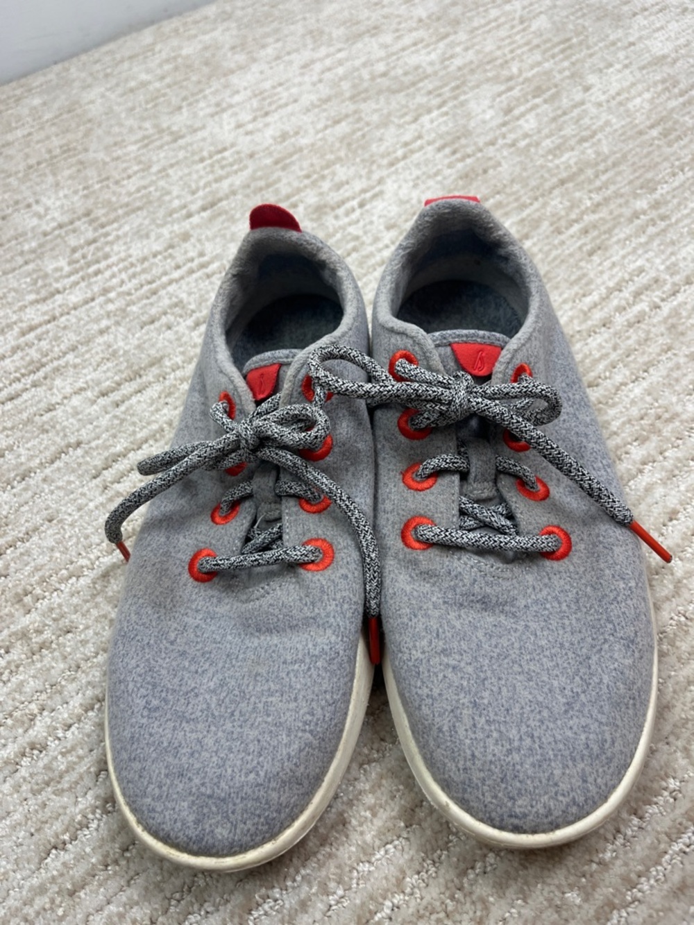 Allbirds Wool Runners Women’s 9 Limited Edition Canada Maple Gray Red Sneakers